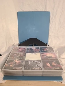 Carpeta de tarjetas coleccionables Star Trek Voyager Skybox 570+ tarjetas - Imagen 1 de 21