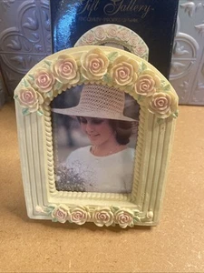 Picture Frame Resin 3 X 5 Rose Rectangle Romantic Multicolor NIB Free Stand - Picture 1 of 4
