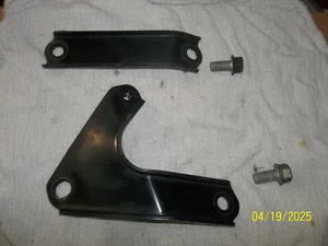Intake manifold support brackets Kia/Hyundai 3.8L located on pass side - Picture 1 of 3