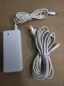 Adaptador de CA DC Golden Profit Electronics LTD GPE060D-180300D 18V 3A con cable de alimentación - Imagen 1 de 2