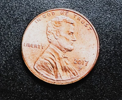 2017 P Lincoln shield penny WIDE AM reverse AU - Image 1 of 3