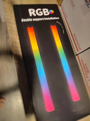 Luces de humor de escritorio RGB torres dobles 3000+ colores aplicación de control remoto Foto 1 de 2