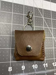Airpods Gen 1/2 Leather Case Rustic Style Brown Full Grain Leather Snap Keychain - Picture 1 of 12