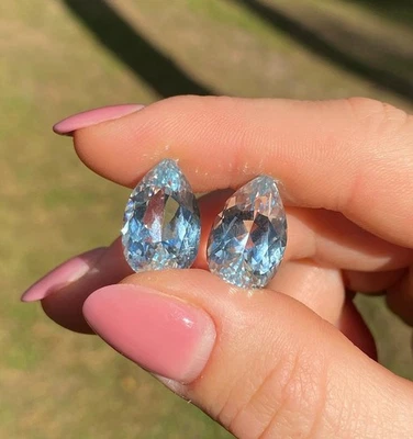 Aquamarine 19.50Ct Pair of Natural gemstones, Pear cut, Madagascar - Image 1 of 4