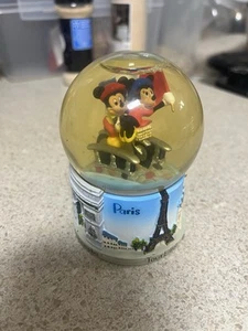Snow Globe Disney Paris Mickey And Minnie - Picture 1 of 9