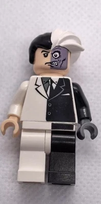 LEGO Batman Original Two Face Minifigure bat004 From 7781 - Image 1 of 4