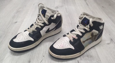 Nike Air Jordan 1 Mid Hologram DR9496-001 GS Size 7y - Image 1 of 4