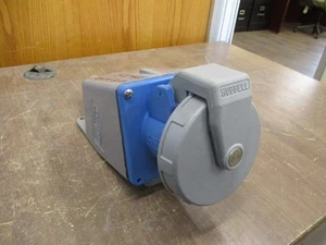 Presa Hubbell con base 460R9W 60A 250V usata - Foto 1 di 9