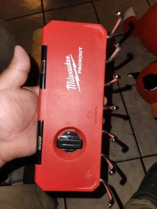 Milwaukee 48-22-8329 PACKOUT 7 ganchos estante montado en la pared - Imagen 1 de 3