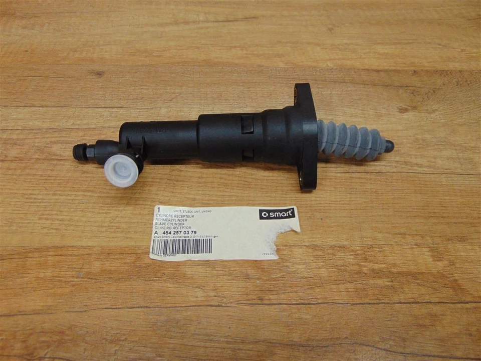 Cilindro de embrague genuino Smart 454 - A4542570379 Foto 1 de 1