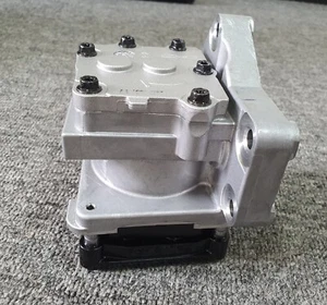 OEM 46110-2N510 PUMP ASSY-OIL Genuine for Hyundai Santa Fe MX5 2024~2026 Ups - Picture 1 of 10