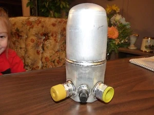 New GM Air Conditioner Accumulator 2724828 ( DN1047 DS698 B3 ) - Picture 1 of 2