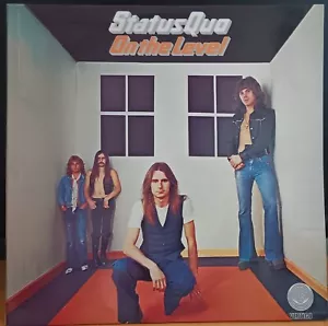 Status Quo ‎– On The Level - 1975 LP record and gatefold cover excellent - Picture 1 of 4