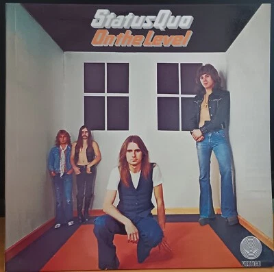 Status Quo ‎– On The Level - 1975 LP record and gatefold cover excellent - Image 1 of 4