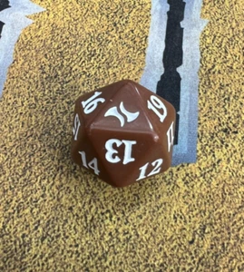 Magic the Gathering Fate Reforged D20 Spindown Life Counter Die - Braun/Weiß - Bild 1 von 1