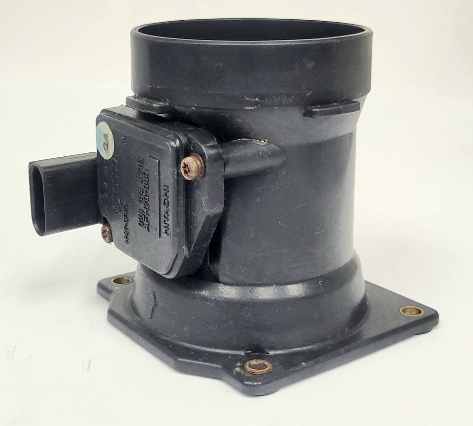 Standard Motor Products Mass Air Flow Sensor MF21061N for Audi Volkswagen 00-05 - Изображение 1 из 4