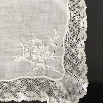MOUCHOIR ANCIEN DE MARIAGE Broderie Dentelle Antique Lace HANDKERCHIEF - Photo 1/3