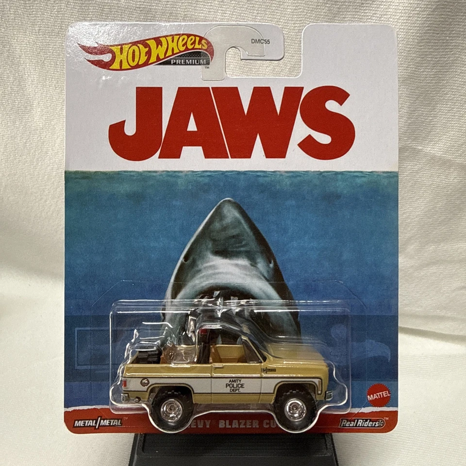 Blazer Chevy Custom Hot Wheels Premium 2023 HW Retro Entertainment "Jaws" '75 Foto 1 de 4