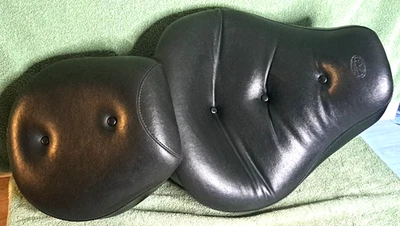 🔥Mustang 75480 Wide Touring asiento de una pieza Harley Dyna 2006-2017🔥 Foto 1 de 4