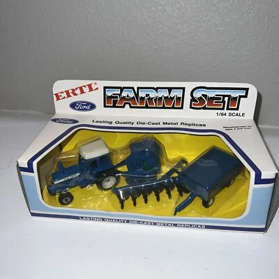 1/64 Ford Farm Set With TW-35 Tractor And Implement - Image 1 of 4