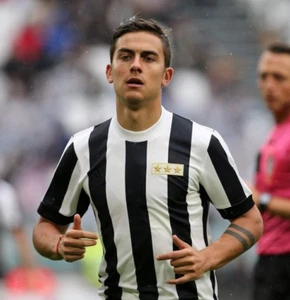 Camiseta JUVENTUS 120 Años 2017 2018 PAULO DYBALA 10 - Imagen 1 de 9