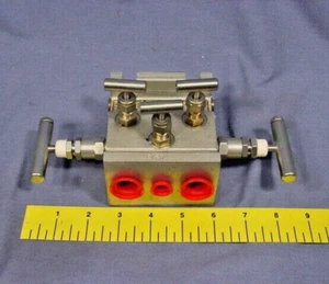 ANDERSON GREENWOOD M6TVDC-4 P11.0471.001 1/2"FNPT X Flange X 1/4"FNPT Teflon - Picture 1 of 3