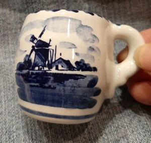 Hand painted Delft Blue Windmill Little Mug/Toothpick holder, DP Delft Holland - Picture 1 of 9