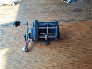 Very GOOD VINTAGE DAIWA SEALINE SL175H FISHING REEL - Picture 1 of 5