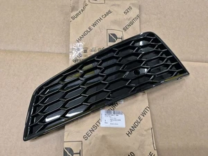 Audi Q3 8U 2015- Genuine Left Hand Front Bumper Grille 8U0807681T New OEM Part - Picture 1 of 10