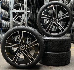 4 Orig Mercedes-Benz Winterräder 245/40 R19 98V CLE C236 A2364014100 3406 - Bild 1 von 3