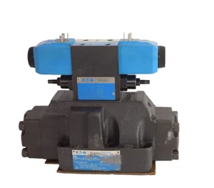 Válvula de control direccional Vickers DG5V-8-S-33C-2-T-M-U-H-10 DG4V3S6CMUH560 *NOS* - Imagen 1 de 7