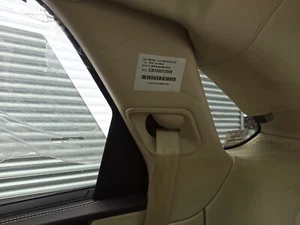 Bentley Bentayga 2015 - 2020 revestimiento de borde trasero del pilar C del lado del conductor - Imagen 1 de 5