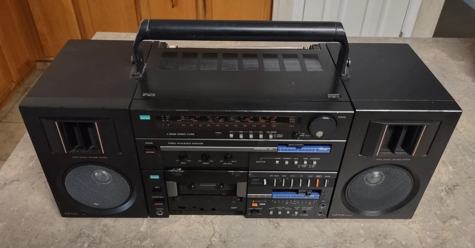 De colección RARO Sansui CP-5 Boombox Sistema de Componentes Portátil Piezas/Reparación Foto 1 de 4