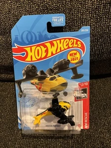 2021 Hot Wheels #205 HW Rescue Water Bomber - Picture 1 of 8