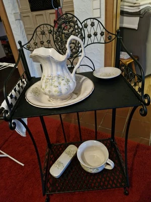 Gestell waschschüssel mit krug  Seifenschale Kammschale mit Deckel Nachttopf  - Bild 1 von 2