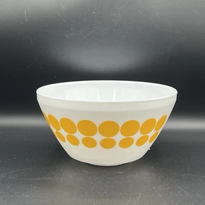 Cuenco mezclador vintage Charm Pyrex anidador AMARILLO vidrio a lunares mediano 6 tazas Foto 1 de 4