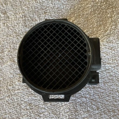 2001 2002 2003 BMW 525i MAF MASS AIRFLOW METER SENSOR 13621432356 OEM Foto 1 de 3