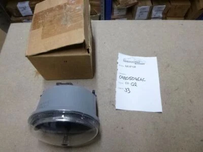 Chrysler Voyager RG 2000-2007 Mopar Nebelscheinwerfer links rechts 04805046AC - Bild 1 von 4