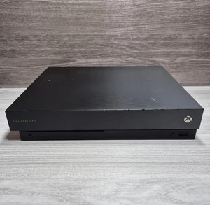 Faulty Microsoft Xbox One X 1TB Project Scorpio Edition - Console only - Picture 1 of 10