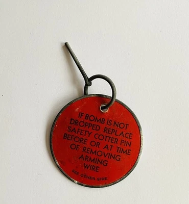 Pin y etiqueta de seguridad para bombas de Estados Unidos de la Segunda Guerra Mundial de colección Cuerpo Aéreo Segunda Guerra Mundial Foto 1 de 4