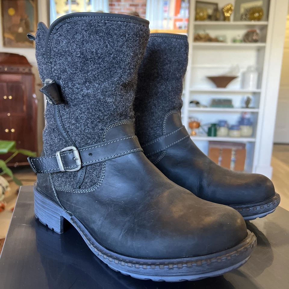 Gorgeous Bos & Co “Saint” Ladies EU 40, US 9-9.5 Mixed Materials Zip-Up Boots! - Image 1 of 4