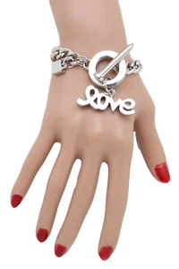 Nuevo Mujeres Llamativo Moda Pulsera Plata Metal Cadena AMOR Dije Uñas Día Noche - Imagen 1 de 12