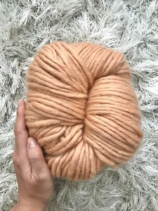 200gm Apricot super bulky wool yarn pencil roving weaving (90 yd/270 ft) - Picture 1 of 1