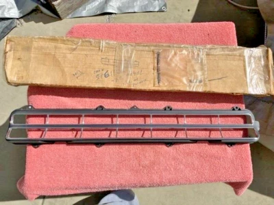 Buick Wildcat 1969 NOS luz trasera carcasa lámpara bisel #5961124 Foto 1 de 4