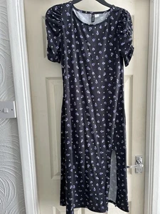 H & M Dress Size M - Picture 1 of 11