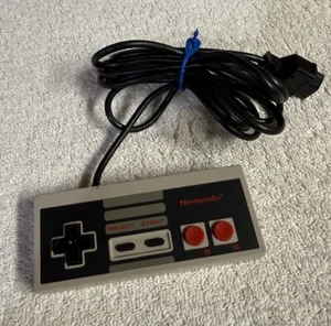 Controlador de juego oficial original Nintendo NES fabricante de equipos originales auténtico NES-004 ¡Limpio! - Imagen 1 de 3
