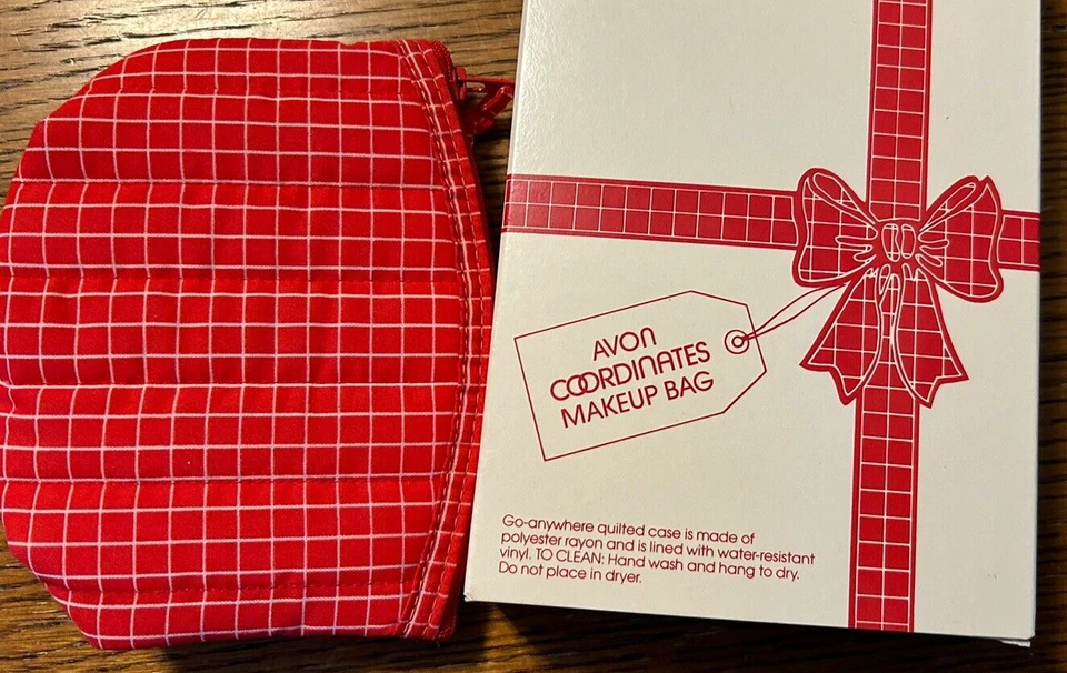 NUEVO Bolso de Maquillaje/Cosméticos Avon Coordinates con Cremallera - Rojo y Blanco A Cuadros De Colección Foto 1 de 2