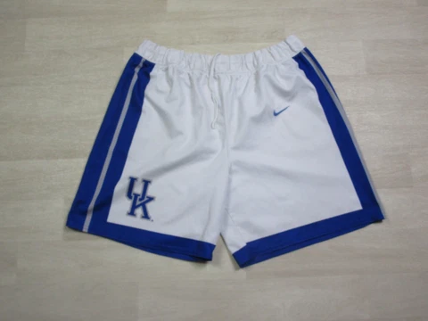 Vintage 90s Nike Men's (L) Basketball Shorts University of Kentucky Made In USA Cover