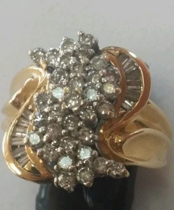 Bellissimo anello con diamanti a grappolo 14 carati!! - Foto 1 di 5