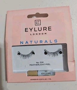 Eylure Naturals False Eyelashes No. 031 Featherlight Feel Reusable Adhesive - Picture 1 of 2
